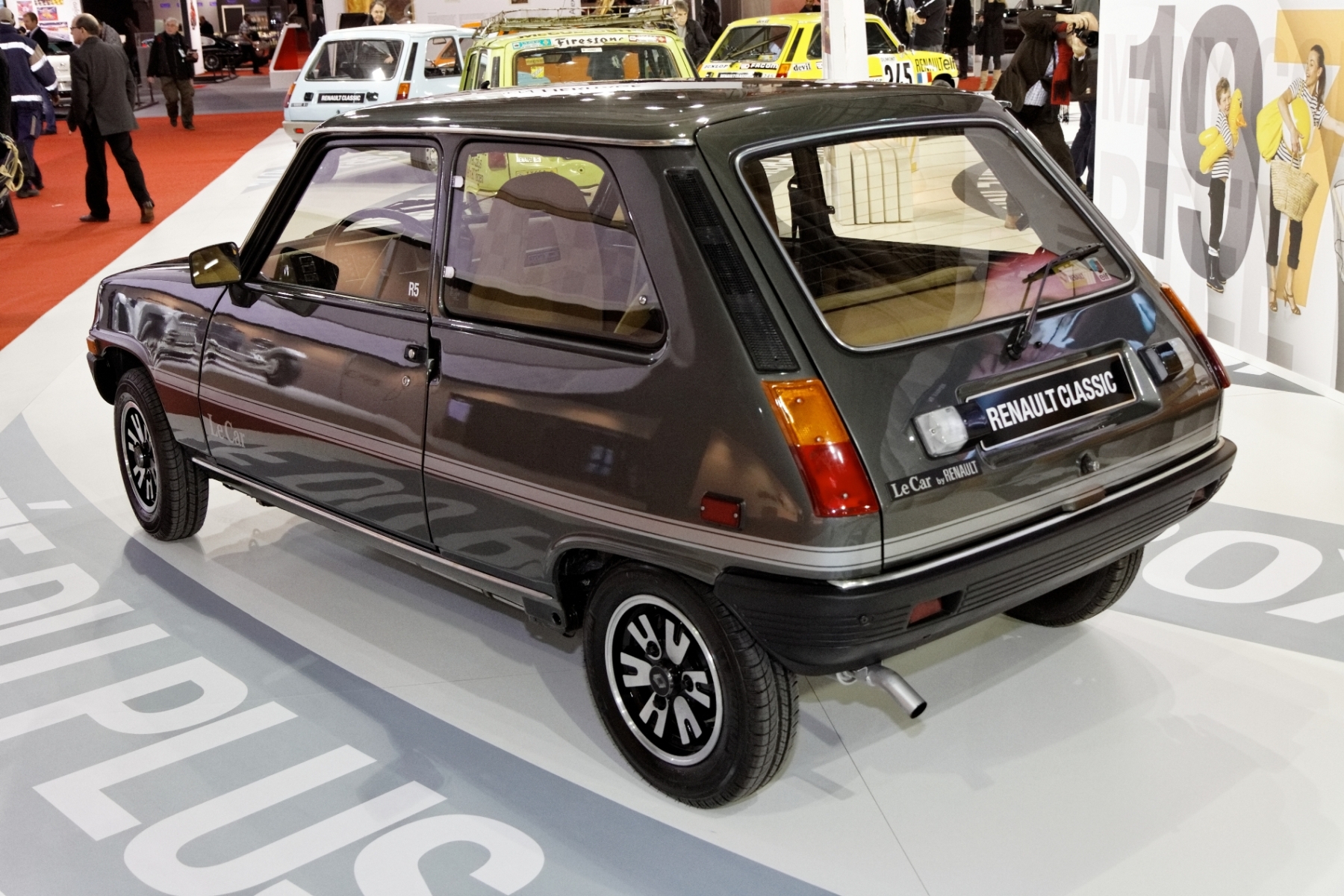 renault-5-reussite-technique-esthetique-confirmee-succes-commercial